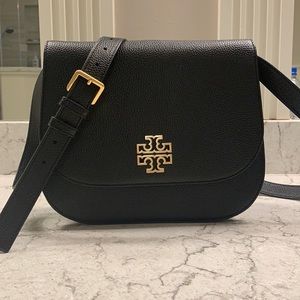 Gorgeous New Black Leather Tory Burch Saddle Crossbody bag